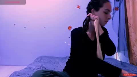 bellaqueen0701 online show from November 4, 8:36 pm