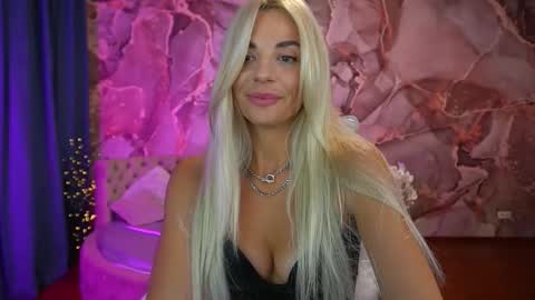 Bella online show from September 26, 10:29 pm