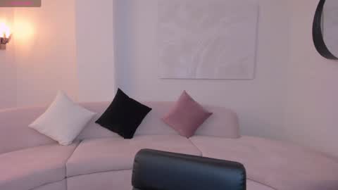 Snapshot of bellarosex1 chatting on February 5, 4:06 am Bella Rose online show from February 5, 4:06 am