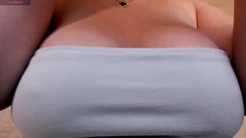 Snapshot of bellarosex1 chatting on September 20, 3:05 am Bella Rose online show from September 20, 3:05 am