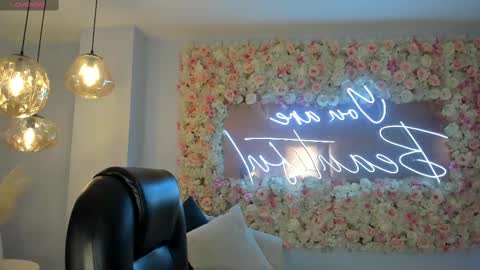 Snapshot of bellarosex1 chatting on October 7, 3:11 am Bella Rose online show from October 7, 3:11 am