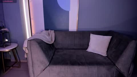 Snapshot of bellarosex1 chatting on March 9, 3:01 am Bella Rose online show from March 9, 3:01 am