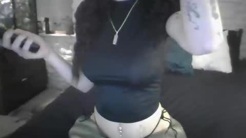 bellaxlauren online show from February 4, 6:22 pm