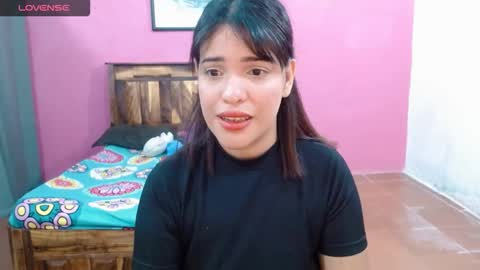 Snapshot of belle_katty000 chatting on October 4, 8:35 pm SOFIA online show from October 4, 8:35 pm