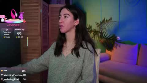 Bella online show from October 24, 6:04 pm