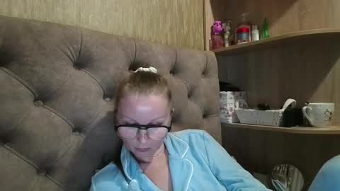 Amelia online show from November 22, 7:05 pm