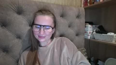 Amelia online show from October 23, 6:03 pm