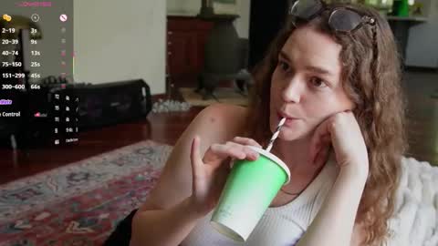 BELLE   online show from September 26, 3:59 am