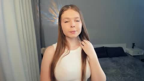 Bella online show from September 15, 6:26 pm