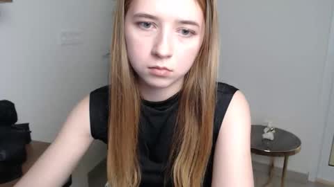 bellochka_ online show from December 3, 4:20 pm