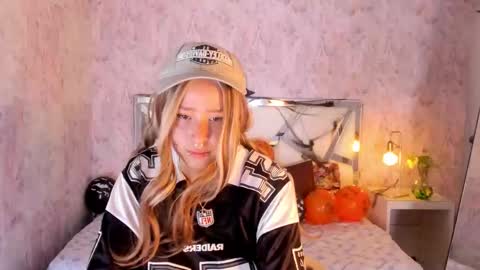 benny_wilson online show from October 6, 3:45 am