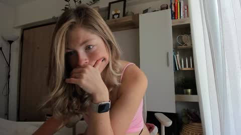 Vicky   online show from November 6, 8:53 am