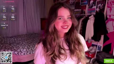 Snapshot of bestie_me chatting on October 14, 6:10 pm Emily Stream every day online show from October 14, 6:10 pm
