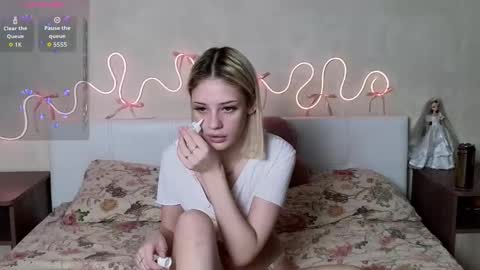 Betty and Oscar online show from December 15, 9:14 am