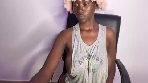 Adah online show from December 14, 7:19 pm