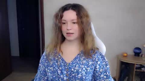 Snapshot of bettystar_ chatting on September 11, 5:57 pm Betty online show from September 11, 5:57 pm