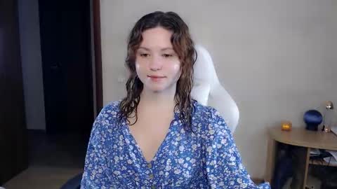 Snapshot of bettystar_ chatting on September 24, 8:52 pm Betty online show from September 24, 8:52 pm