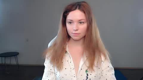 Snapshot of bettystar_ chatting on December 25, 7:45 pm Betty online show from December 25, 7:45 pm