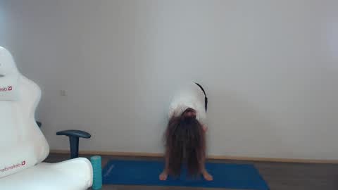 Snapshot of bettystar_ chatting on December 13, 1:44 pm Betty online show from December 13, 1:44 pm