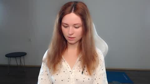Snapshot of bettystar_ chatting on December 9, 9:05 pm Betty online show from December 9, 9:05 pm