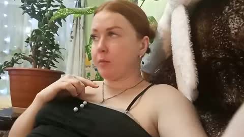 Snapshot of bettyurbane chatting on January 12, 3:57 pm Mila Sweet online show from January 12, 3:57 pm