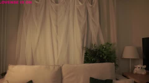 Eliz online show from February 7, 1:20 am