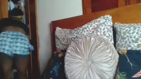 Snapshot of bianca_ebony chatting on February 9, 9:39 pm bianca ebony online show from February 9, 9:39 pm