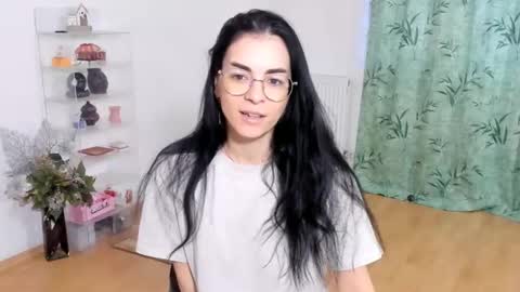 innasugarwild online show from January 4, 5:58 am