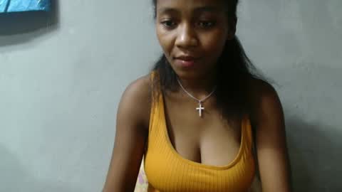 bienvenue987832 online show from May 1, 1:25 pm