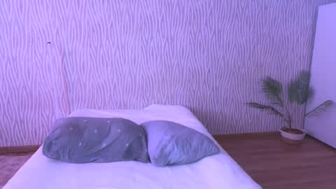 Snapshot of big_ass_blonde chatting on October 13, 3:53 am Eva online show from October 13, 3:53 am