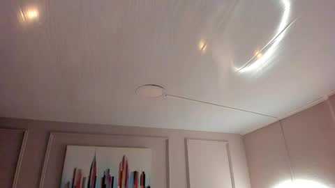   online show from April 16, 10:04 am