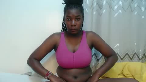 bigboobys123 online show from November 17, 7:20 am