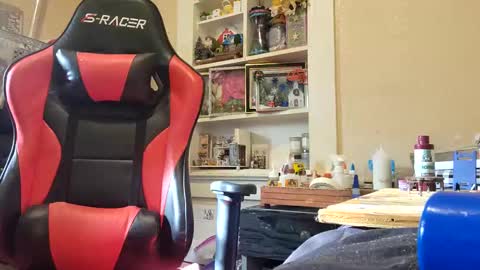 the Mini mami online show from February 15, 9:28 pm