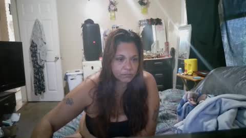 the Mini mami online show from October 8, 6:34 pm