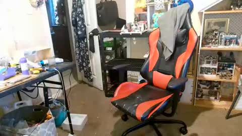 the Mini mami online show from December 4, 12:29 pm