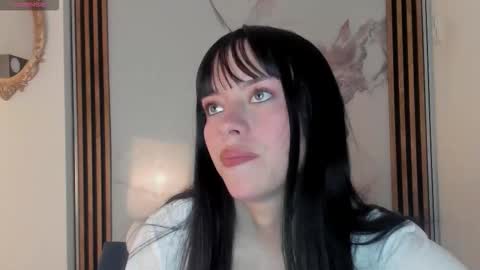 bilie__eilish online show from February 10, 11:46 am