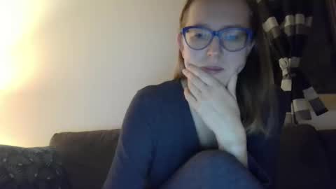 Snapshot of bisons5679946 chatting on October 31, 10:25 pm bisons online show from October 31, 10:25 pm