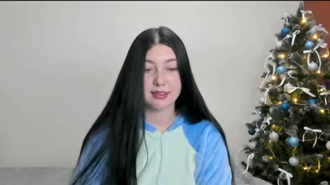 Snapshot of black_berry_bla_ck chatting on December 13, 1:33 pm black_berry_bla_ck online show from December 13, 1:33 pm