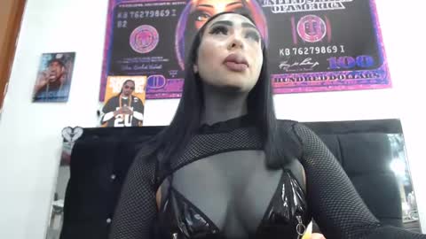 Snapshot of black_eyestattoo chatting on February 25, 12:14 am karenth soto online show from February 25, 12:14 am