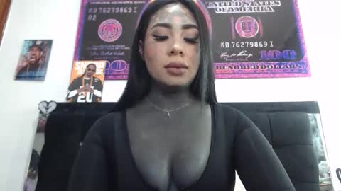 Snapshot of black_eyestattoo chatting on February 10, 10:09 pm karenth soto online show from February 10, 10:09 pm