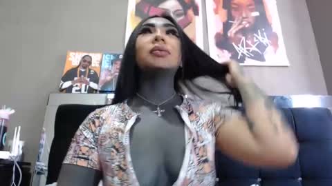 Snapshot of black_eyestattoo chatting on December 5, 12:11 pm karenth soto online show from December 5, 12:11 pm