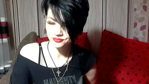 Snapshot of black_hot_01 chatting on December 23, 6:44 am black_hot_01 online show from December 23, 6:44 am
