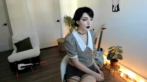 Snapshot of blackberryfizz chatting on October 16, 3:36 pm Ella online show from October 16, 3:36 pm
