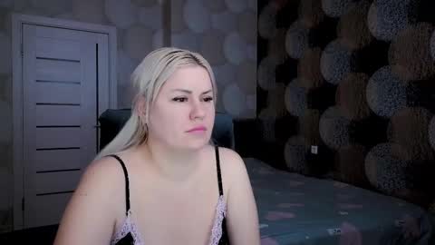 Snapshot of blackeyes11 chatting on March 7, 12:04 am blackeyes11 online show from March 7, 12:04 am