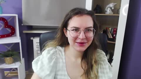 Snapshot of blackrosezoey chatting on February 10, 5:25 am Z O E Y online show from February 10, 5:25 am