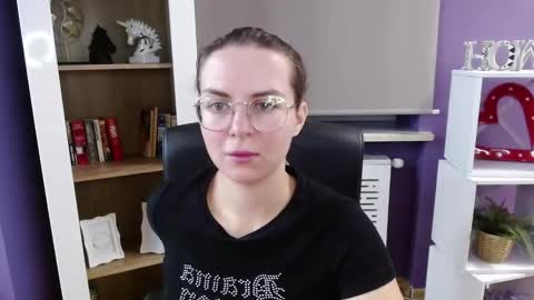 Snapshot of blackrosezoey chatting on October 16, 5:10 am Z O E Y online show from October 16, 5:10 am