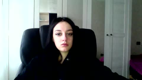 Snapshot of blacky_berry chatting on January 17, 1:24 pm Ivy online show from January 17, 1:24 pm