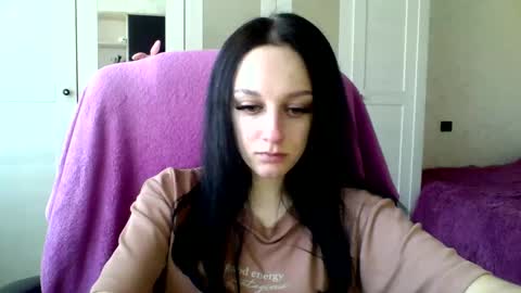 Snapshot of blacky_berry chatting on February 9, 2:07 pm Ivy online show from February 9, 2:07 pm