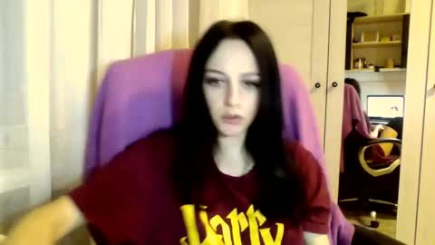 Snapshot of blacky_berry chatting on February 22, 5:09 pm Ivy online show from February 22, 5:09 pm