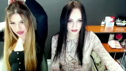 Snapshot of blacky_berry chatting on January 3, 4:48 pm Ivy online show from January 3, 4:48 pm